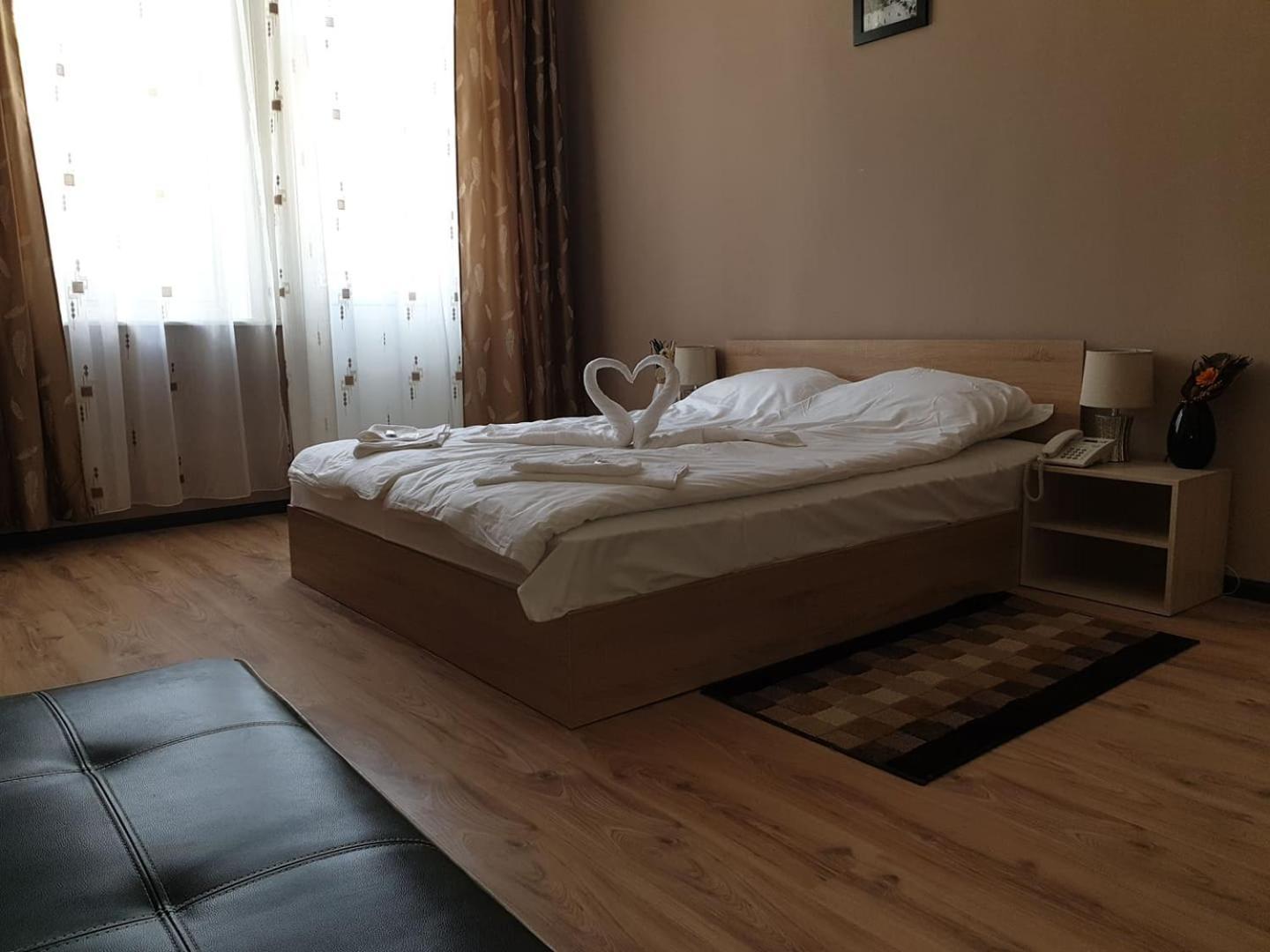 Валентино Hotel Vratsa Buitenkant foto