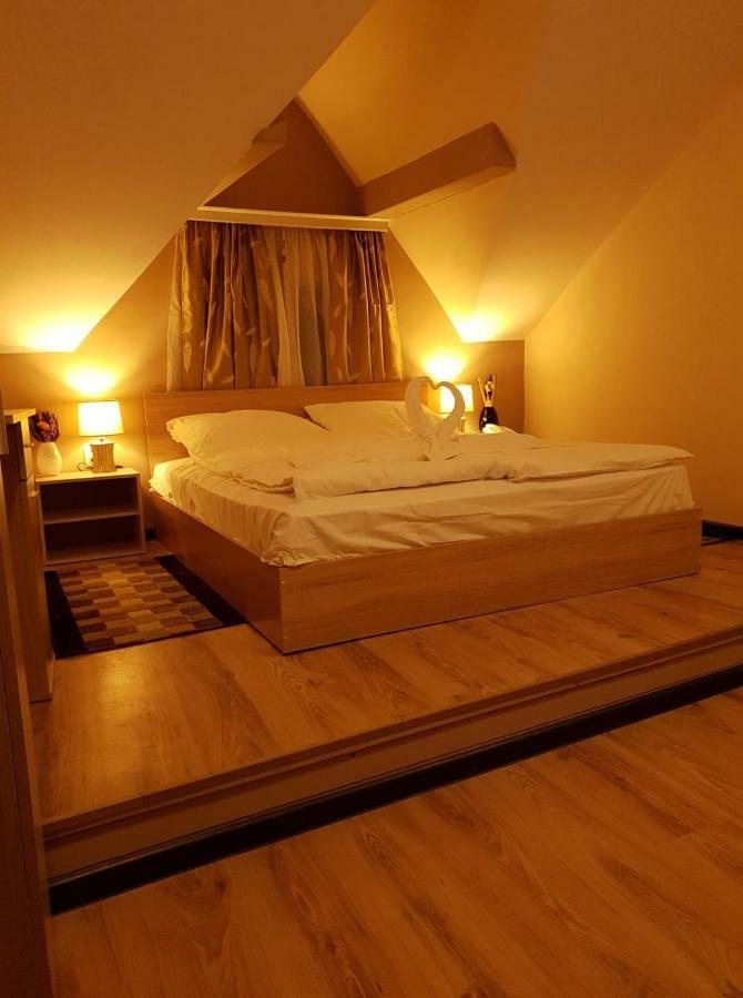Валентино Hotel Vratsa Buitenkant foto