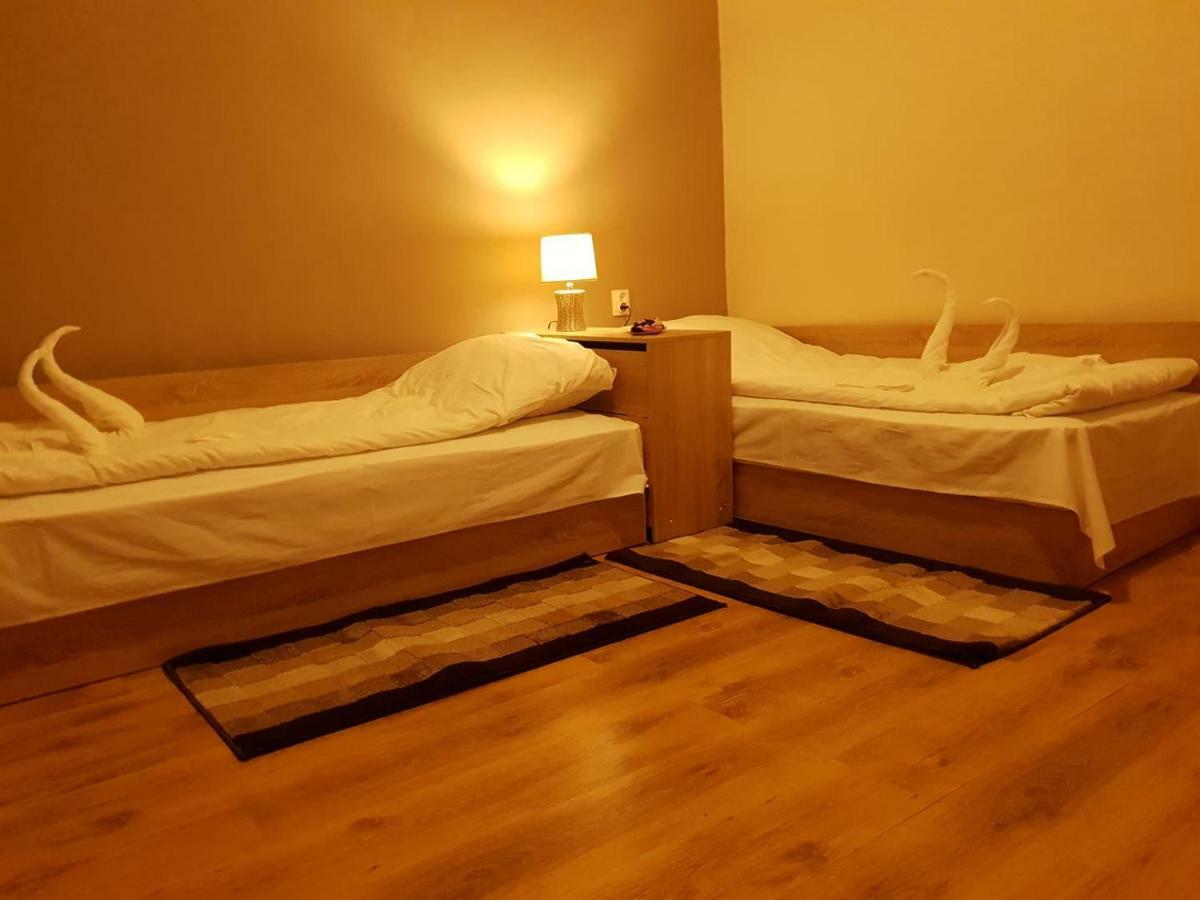 Валентино Hotel Vratsa Buitenkant foto