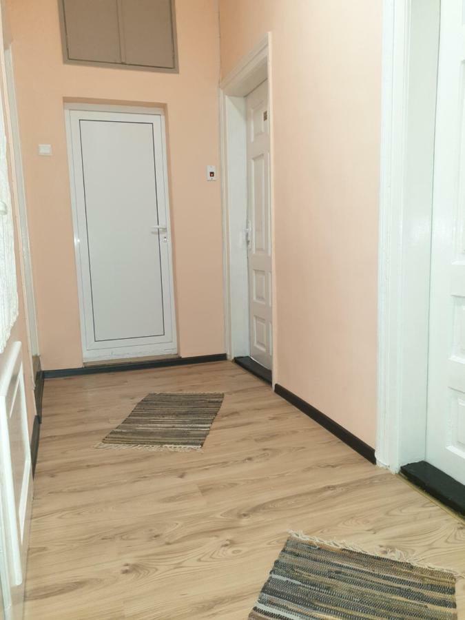 Валентино Hotel Vratsa Buitenkant foto